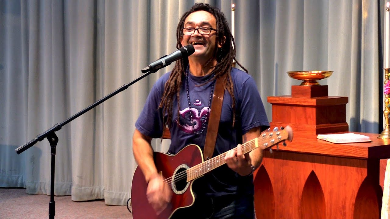 Chris Buentiempo performing 