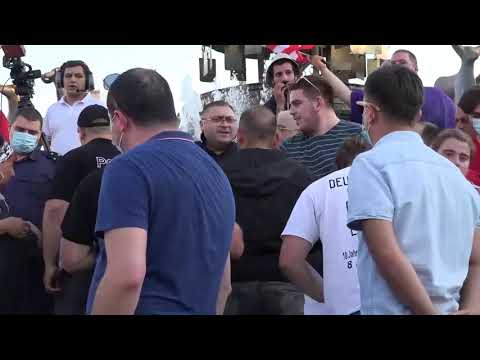 ქუთაისში ცენტრალურ მოედანზე ,,პატრიოტთა ალინსის\" ლიდერები   მხარდამჭერებს შეხვდნენ