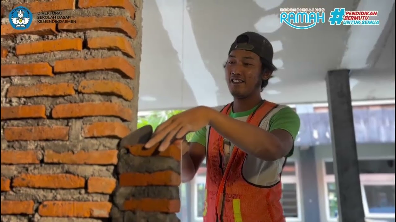 BANTUAN PROGRAM REVITALIASASI SMPN 3 JEMBER 2025