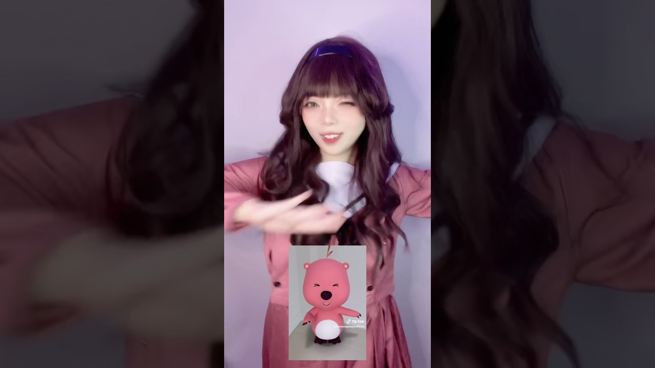 Warna costumenya sama pula mirip loopy  #thefragrantflowerbloomswithdignity #loopy