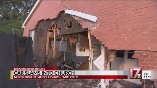 Car with 2 children inside slams into Smithfield church