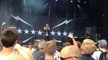 Yelawolf performing Outer Space at NorthSide Festival 2016