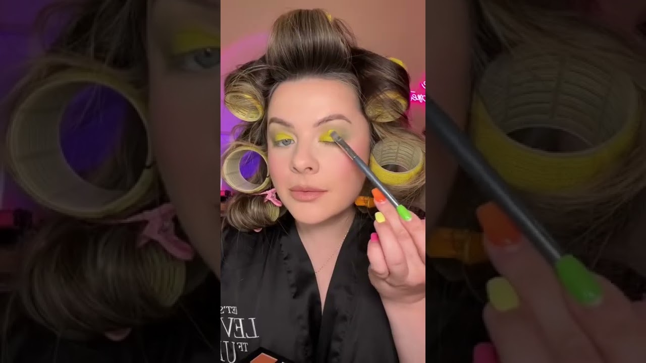 Trying the Ace Beauté Tropical Vibes Palette // 