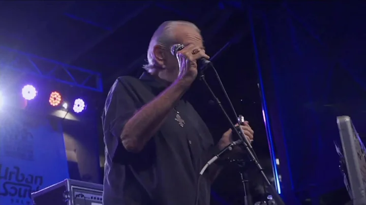 Charlie Musselwhite live at the Crescent City Blue...