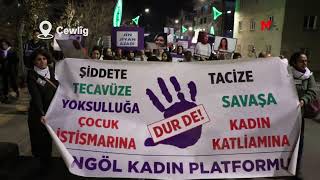 Çewlîgte Kadinlar İlk Kez Gece Yürüyüşü Düzenledi̇