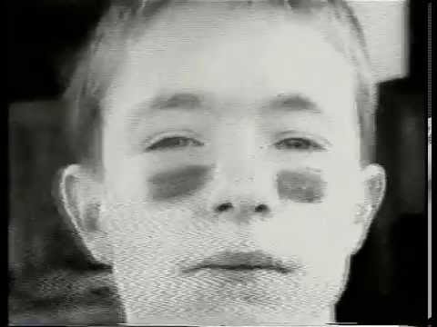 LES THUGS "Horror Toys"  (OFFICIAL VIDEO)