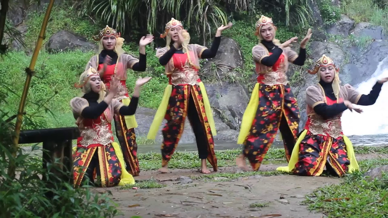 TARI JANGKRIK GENGGONG 
