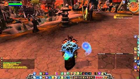 addon: toggle between showing combat log and Skada windows