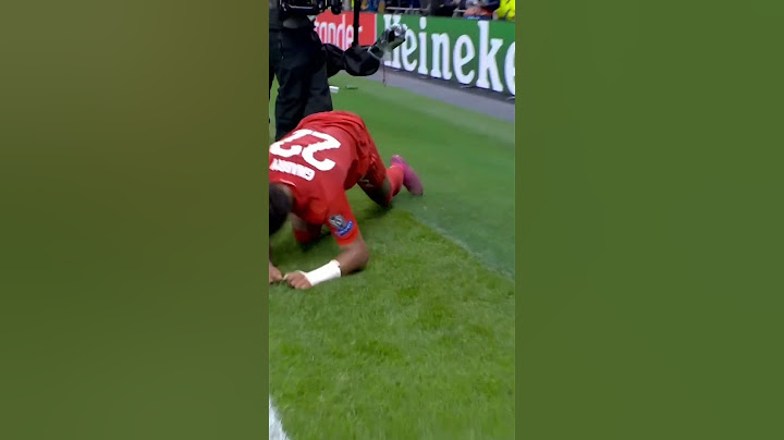 Why did Niklas Süle do Serge Gnabry like that?! 😂😩