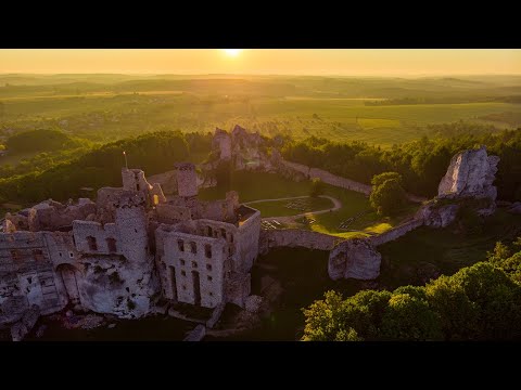 Sodden Castle from Witcher - Ogrodzieniec, Poland. Medieval Castle in 4K.