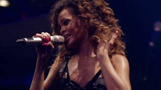 Rihanna -  Skin LIVE Loud Tour HD 60 FPS Resimi