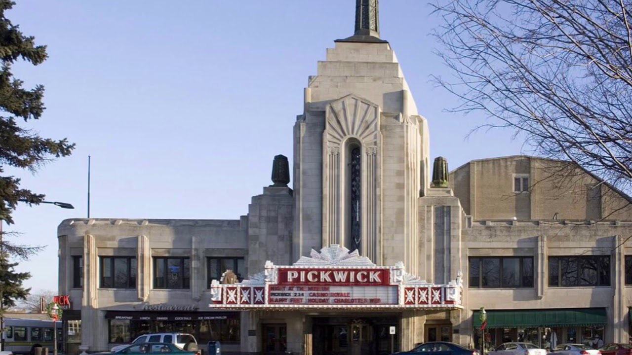 900 Canfield Road, Park Ridge, IL 60068