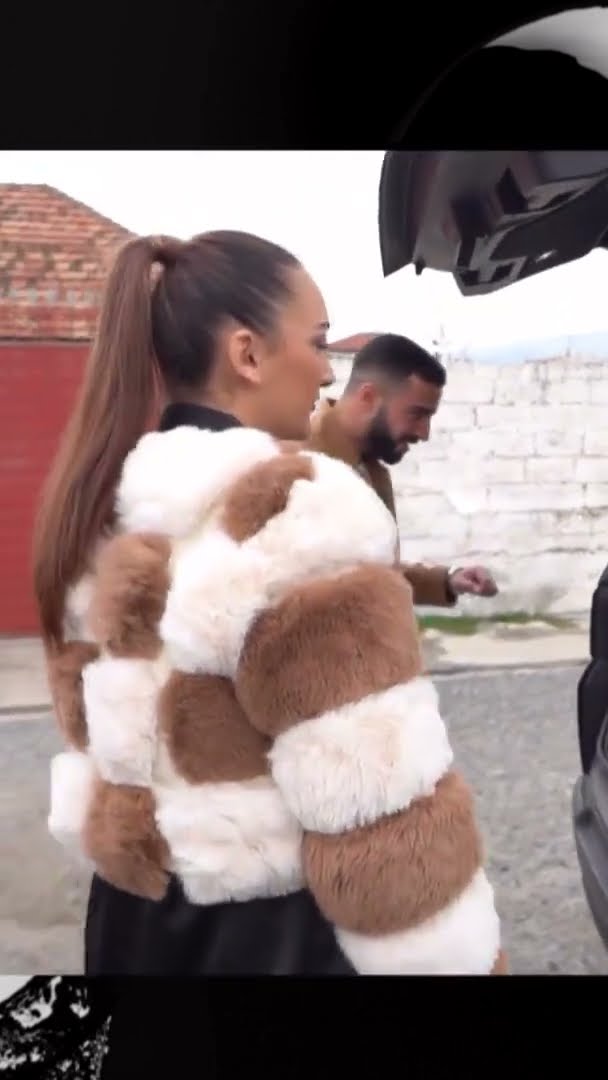 Ushqime dhe lodra për fëmijët e vegjël, Xhoni dhe Klea takim ndryshe