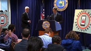 CNET News - 'Kill switch' sought as answer to phone theft epidemic