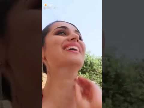 Sunny Leone type hot swimming