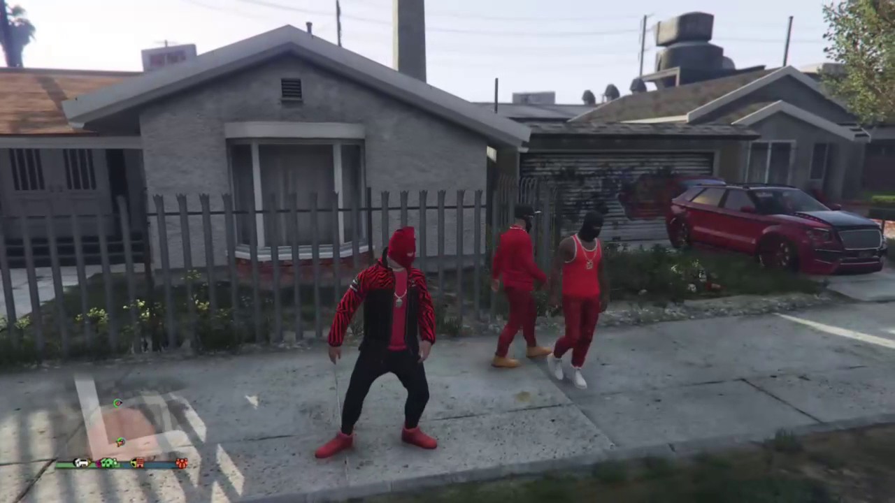 TWO CRIPS RUN UP ON PIRU TRAP HOUSE YouTube