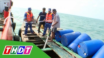 Vùng Cảnh sát biển 4 cấp nước ngọt cho người dân đảo Hòn Chuối | THDT