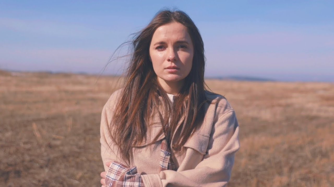 Guarda ianas pages - distance (Official Video) su YouTube Guarda ianas pages - distance (Official Video) su YouTube