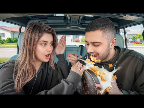 توی کیف هزار دلاری پردیس شیر ریختم صبحونه درست کردم خیلی عصبانی شد