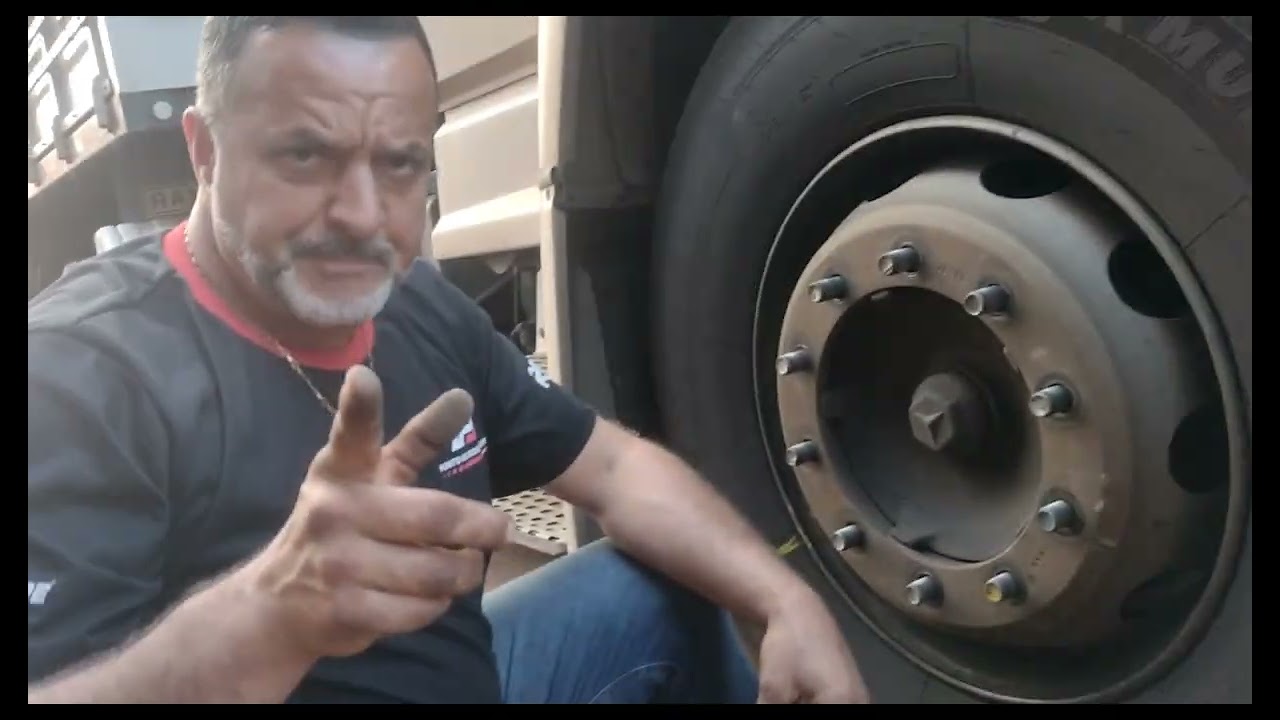 passo a passo de como consertar um pneu de caminhão usando as ferramentas da forjoeste