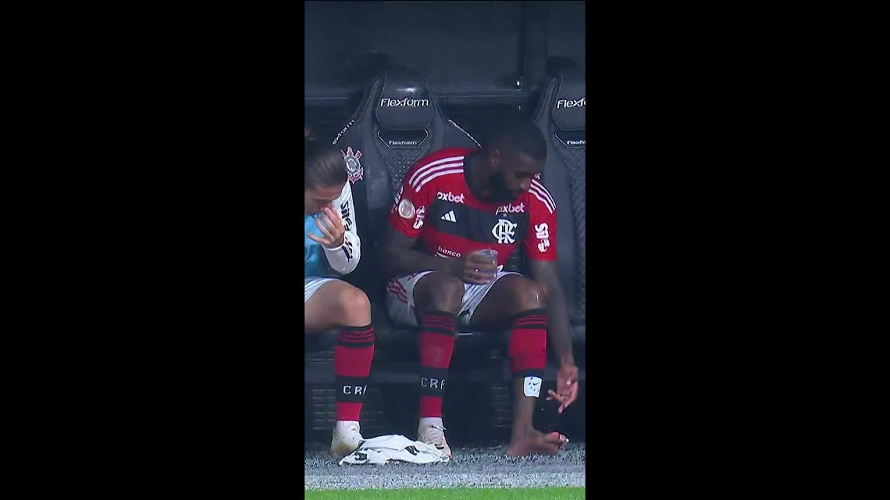 FILIPE LUÍS SE ESPANTA AO VER DEDO MACHUCADO DE GERSON | CORINTHIANS X FLAMENGO | #shorts | ge.globo