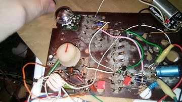 Regenerative receiver with varicap and 2N7000 mosfets.