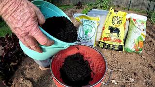 BLACK KOW  - TIMBERLINE -  CHICKEN - Garden Manure Products EXPOSED   What is Really in the Bag