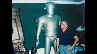 Lets talk about Gort from the 1951 Movie The Day the Earth Stood Still.