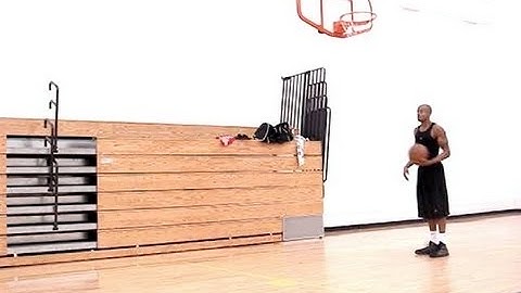 Dre Baldwin: In & Out Dribble, Eurostep Move Pt. 1 | NBA Guard Combo Moves Dwyane Wade