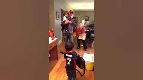 Mimi Emilio jovi guitar dance