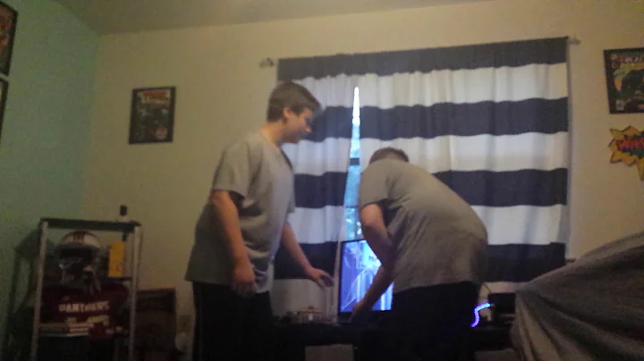 Pranking my mom / broken TV prank