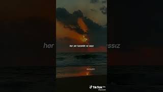 Her Yer Karanlık Ve Issız..