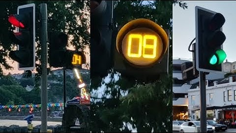 Traffic Lights with Pedestrian Countdown on Torbay Road, Torquay