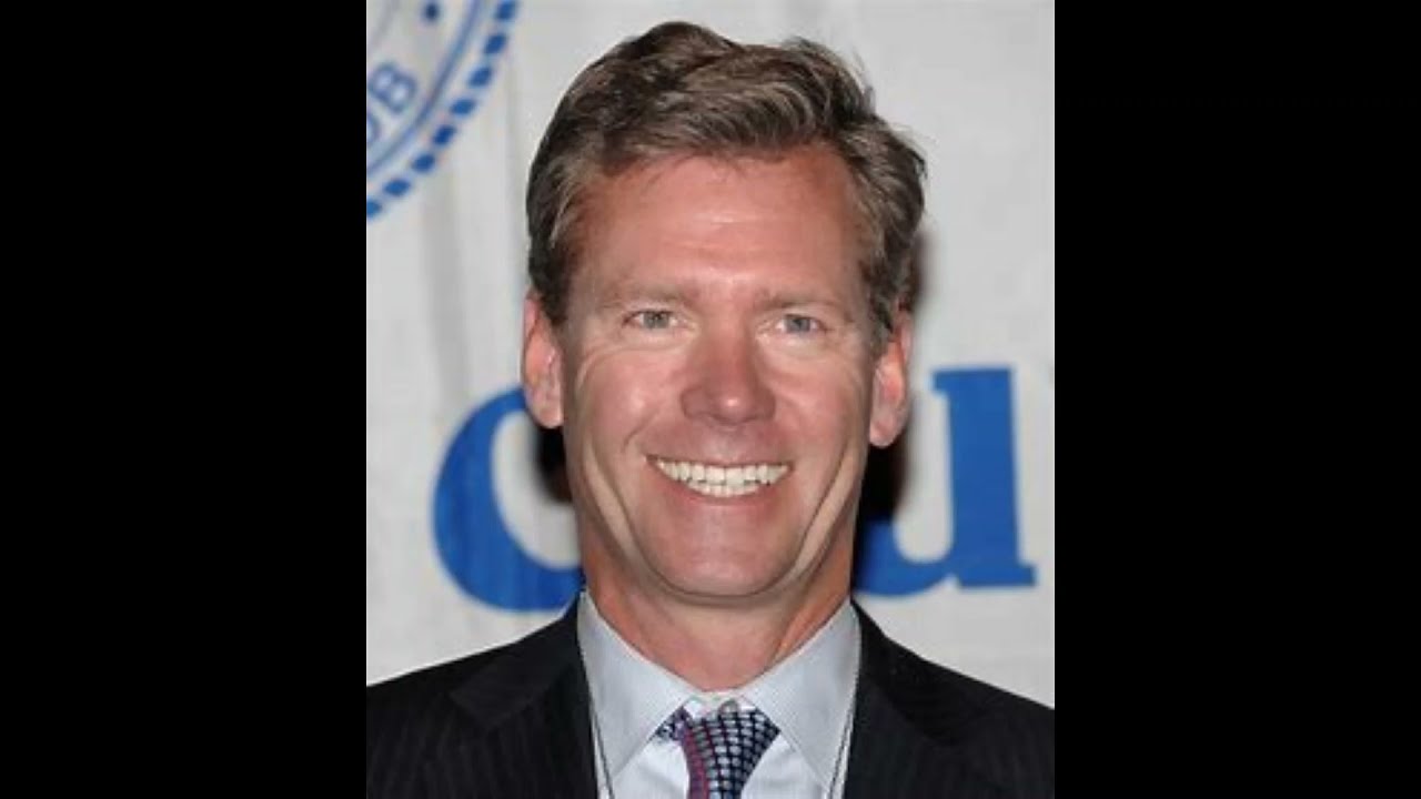 Arrest warrant issued for 'To Catch a Predator' host Chris Hansen ...