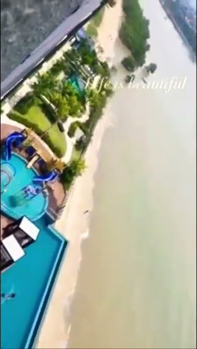 Holiday mood #short #shortsvideo #shortsfeed #beautiful #holidays #malaysia #views