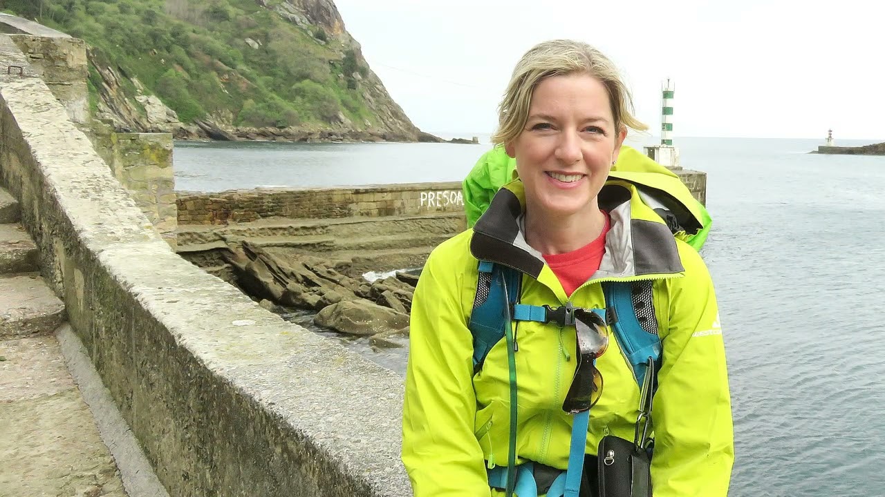 CAMINO del NORTE - 1. Irun to San Sebastián - Walking with Tania