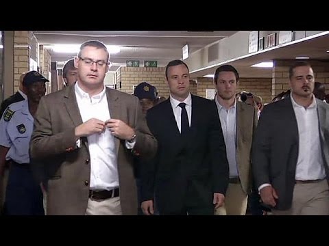 بيستوريوس يواجه استجوابا قاسيا من ممثل الادعاء