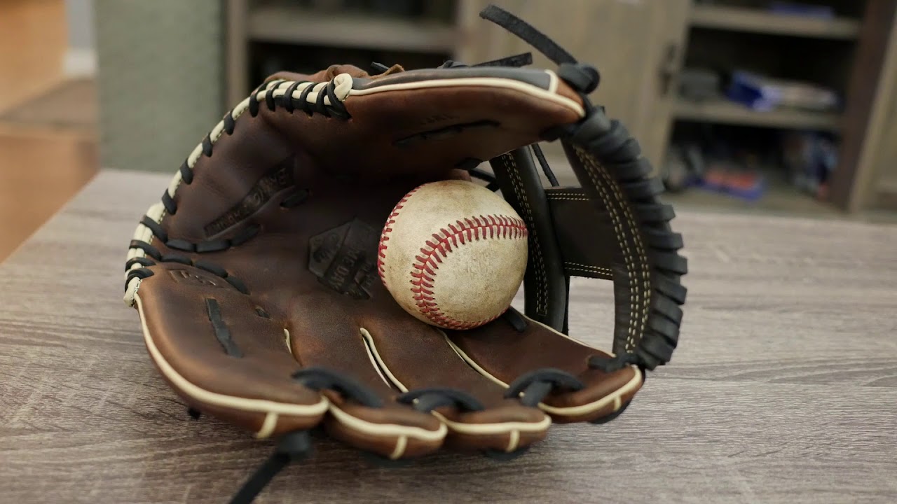 Custom Gloveworks Game Day Glove - YouTube