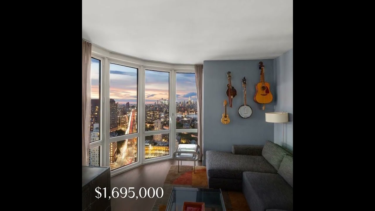 THE BEST NYC SKYLINE VIEWS- SLEEK 2 BEDROOM CONDO WITH THE BEST VIEWS OF NYC.