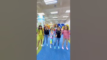 Thumbnail of NGEDANCE BARENG DISTA DINAR ALUNA AMANDA & QAIREEN DI KIDZOONA #leika #shorts #viral
