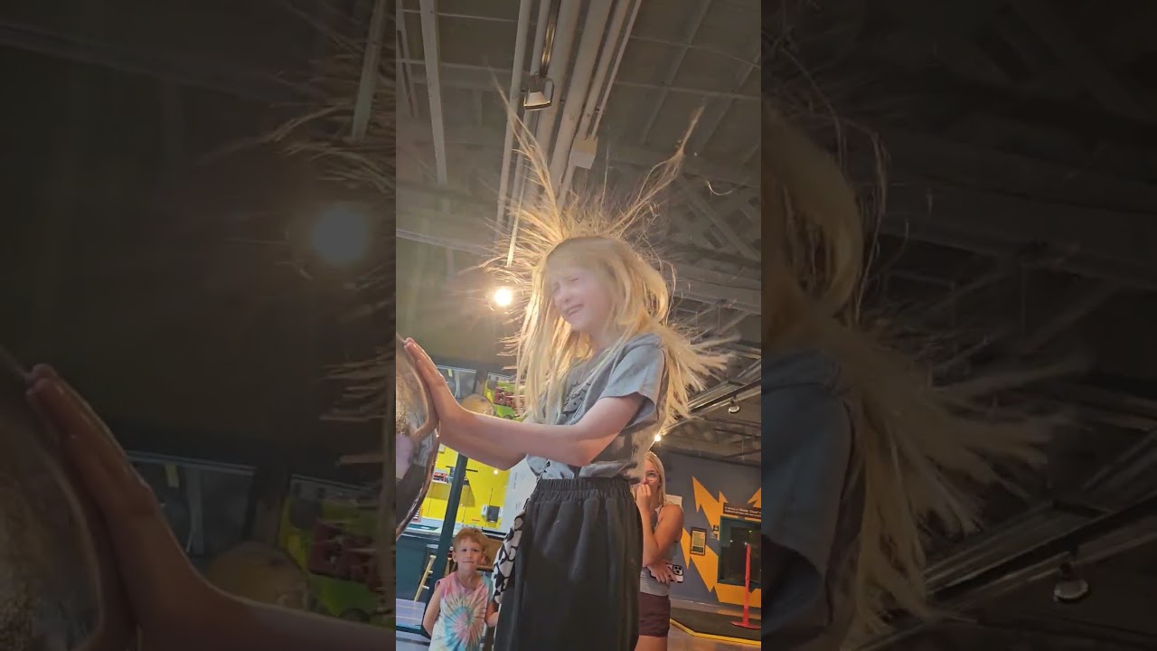 her hare is marvelous #hare #hair #hairdo #electric