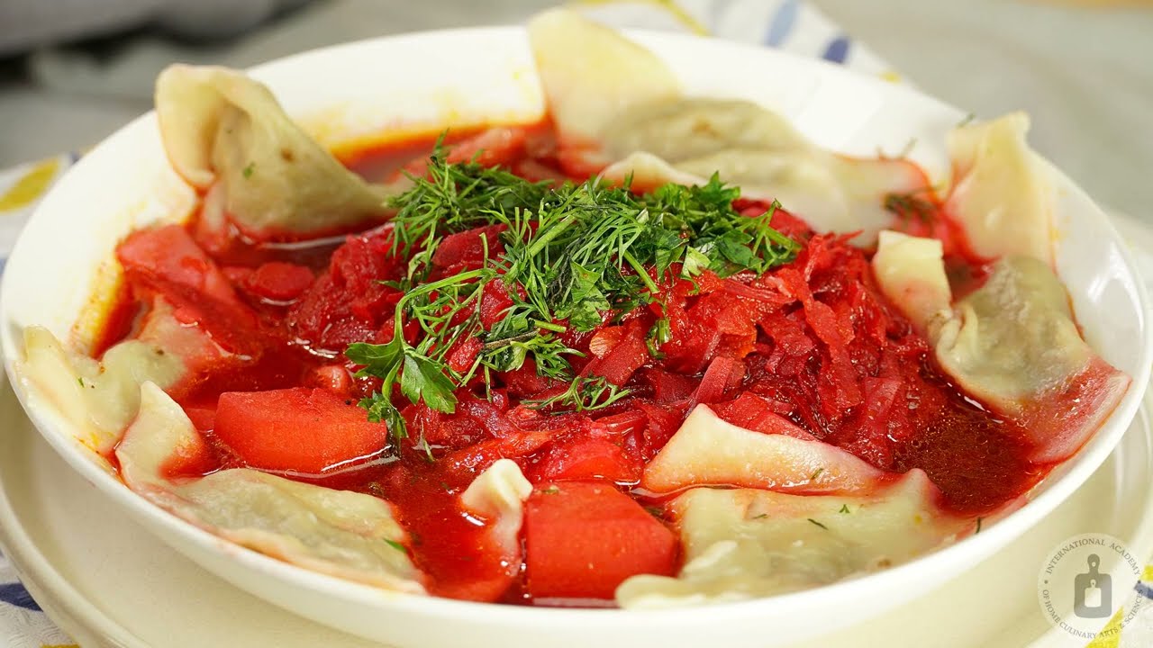 Наваристый бульон и нежный борщевой компаньон. БОРЩ С ПЕЧЁНОЧНЫМИ УШКАМИ, НА УТИНОМ БУЛЬОНЕ