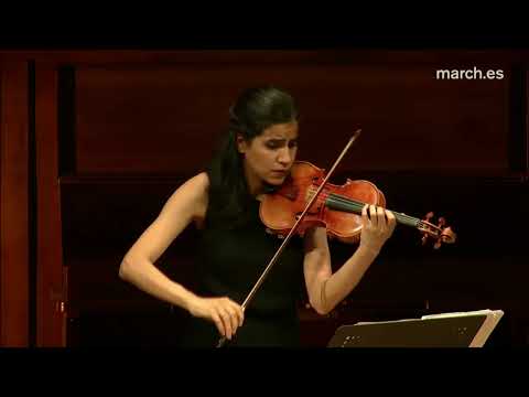 Ana María Valderrama (violín) . Miguel Trápaga (guitarra). Niccolo Paganini: Cantabile