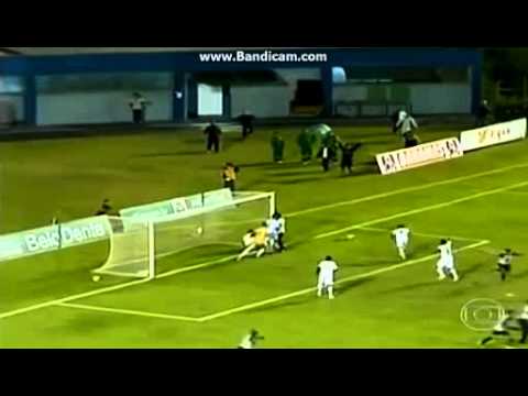 მეკარის ნაცვლად, ბურთი მასაჟისტმა მოიგერია