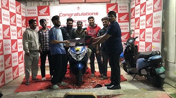 Padha loli showrom la time pass 🤣🤣🤣🤣🤣🤣