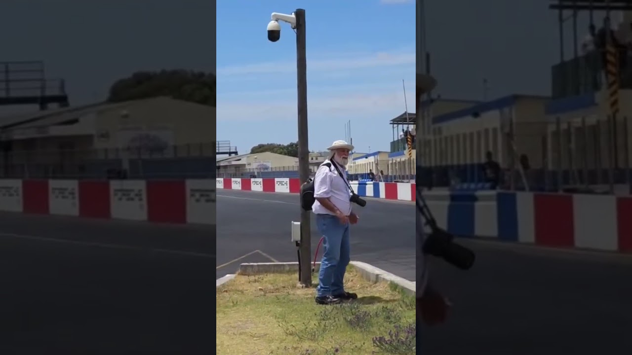 Robot 2 Robot Racing Honda Racing