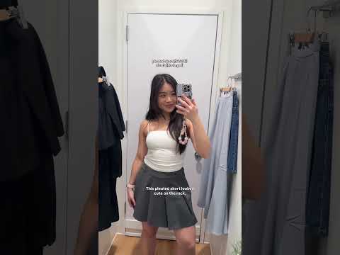 Influenced by my friend @itssarahnguyen to get the UNIQLO slit skort 🤭#uniqlo #tryon #springfashion