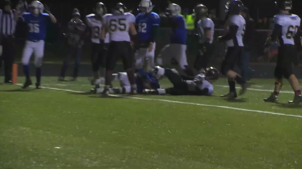 Lodi knocks off Omro 230 in level 4 of football playoffs YouTube