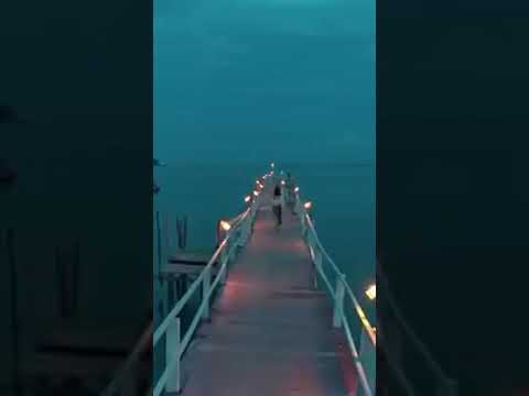 احتاج الى المشي بذالك المكان المنفرد لوحدي