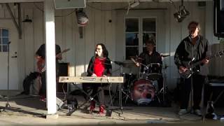 LINDA GAIL LEWIS SKEPPSVIKS HERRGÅRD 20190710 PART 1 (OF 8)